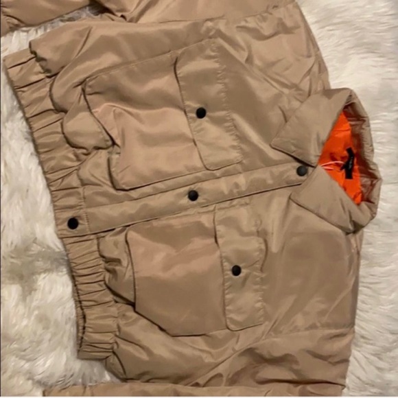 NWT Crop Puff Jacket - Picture 3 of 3